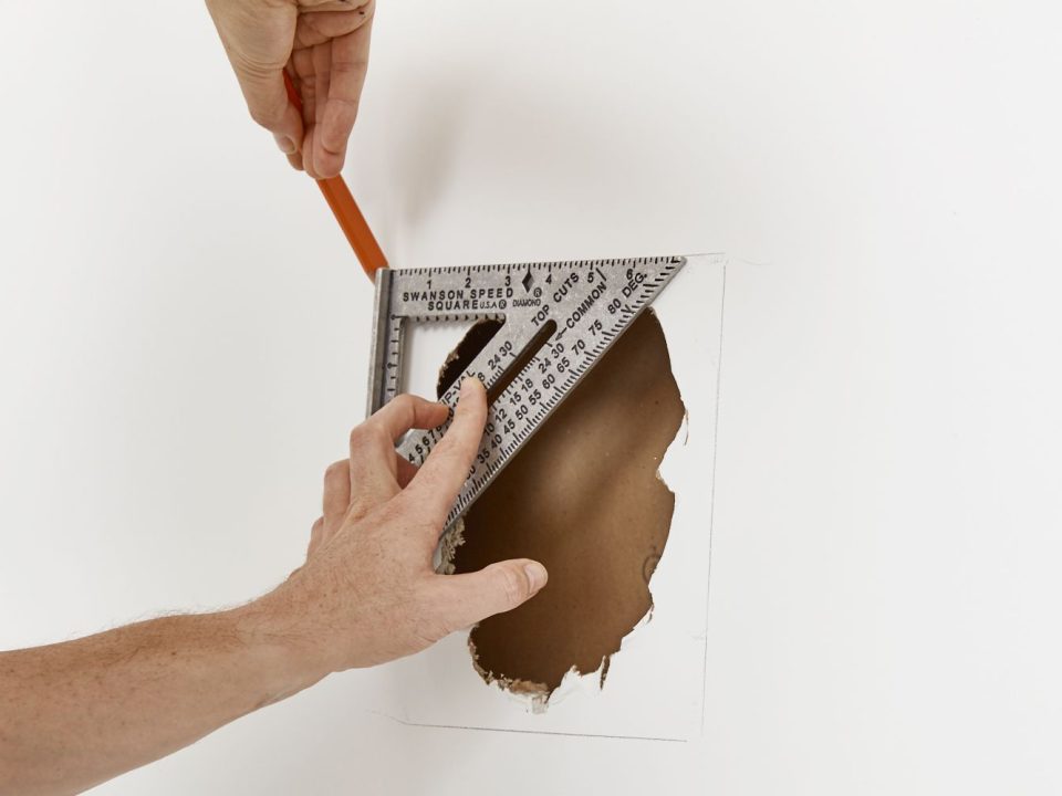 Simple Drywall Repairing Before Painting the Interior of the House
